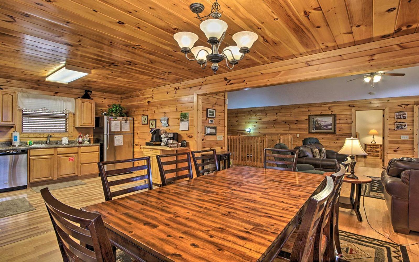 Вилла Gatlinburg Mountain Heaven Retreat Экстерьер фото